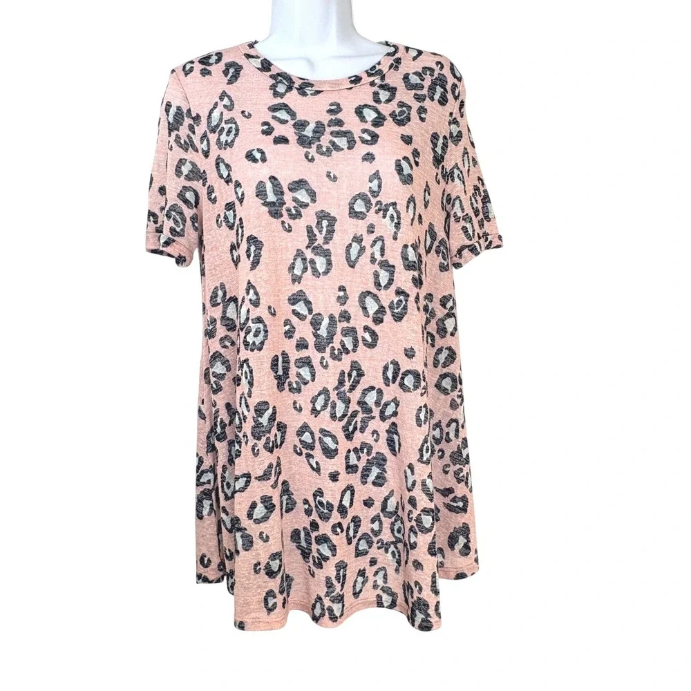 Entro Womens Small Pink Leopard Print Swing Tunic Top Short Sleeve Lightweight